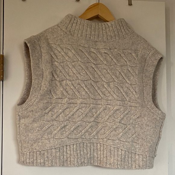 Pilcro Beige Cable Knit Sweater Vest - Picture 5 of 10